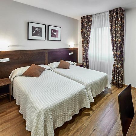 Hotel Rico Luarca Exteriör bild